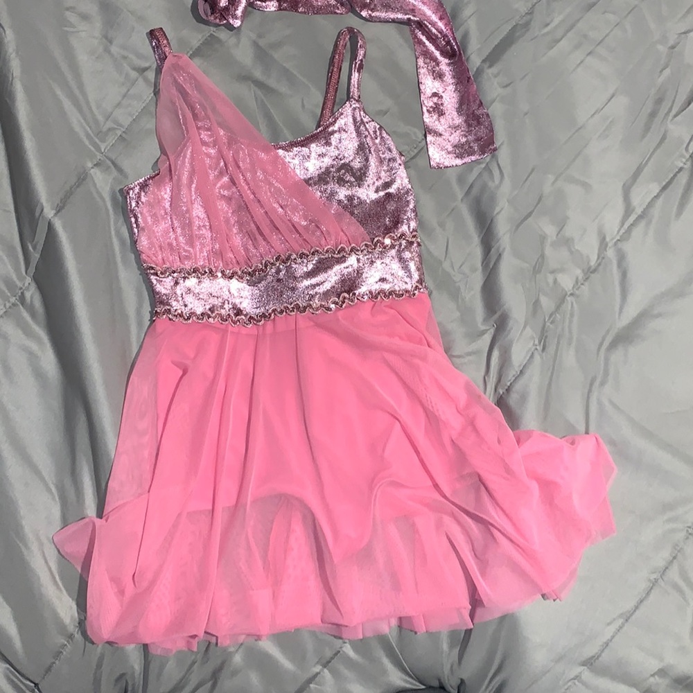 Art Stone child large lyrical dance costume. Pink